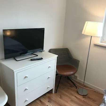 An Der Uniklinik, Apartment Mit Eigener Kueche Und Renoviertem Badezimmer, Zentrale Lage Homburg  Exterior photo