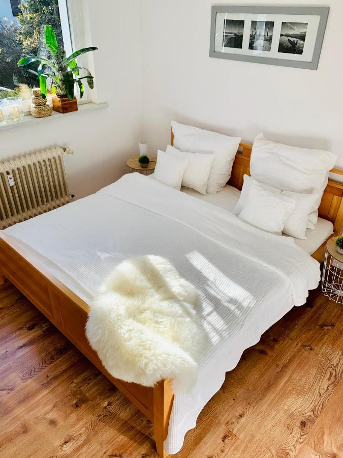 An Der Uniklinik, Mit Eigener Kueche Und Renoviertem Badezimmer, Zentrale Lage Apartment