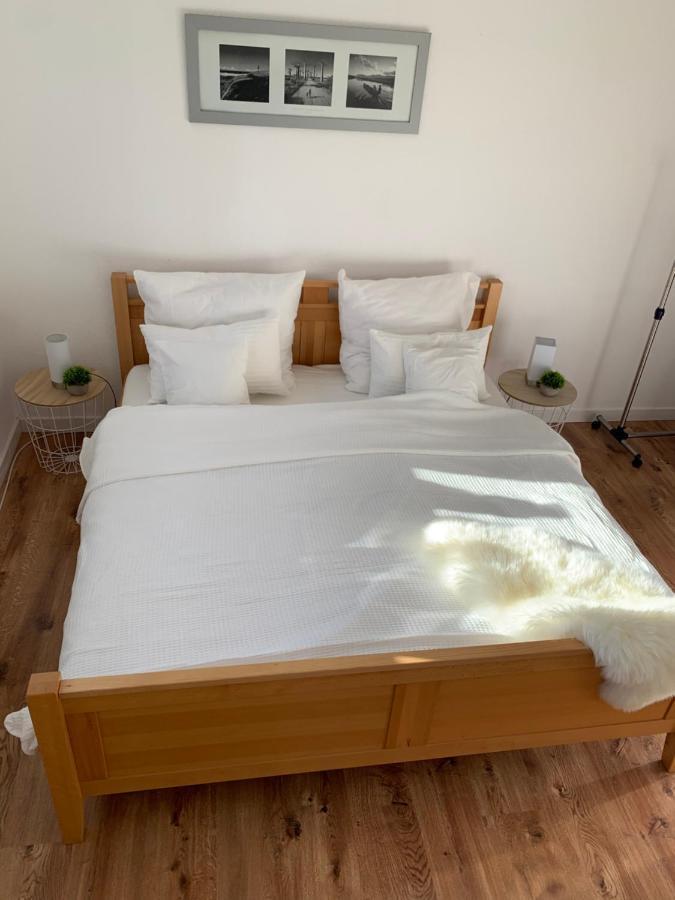 An Der Uniklinik, Mit Eigener Kueche Und Renoviertem Badezimmer, Zentrale Lage Apartment
